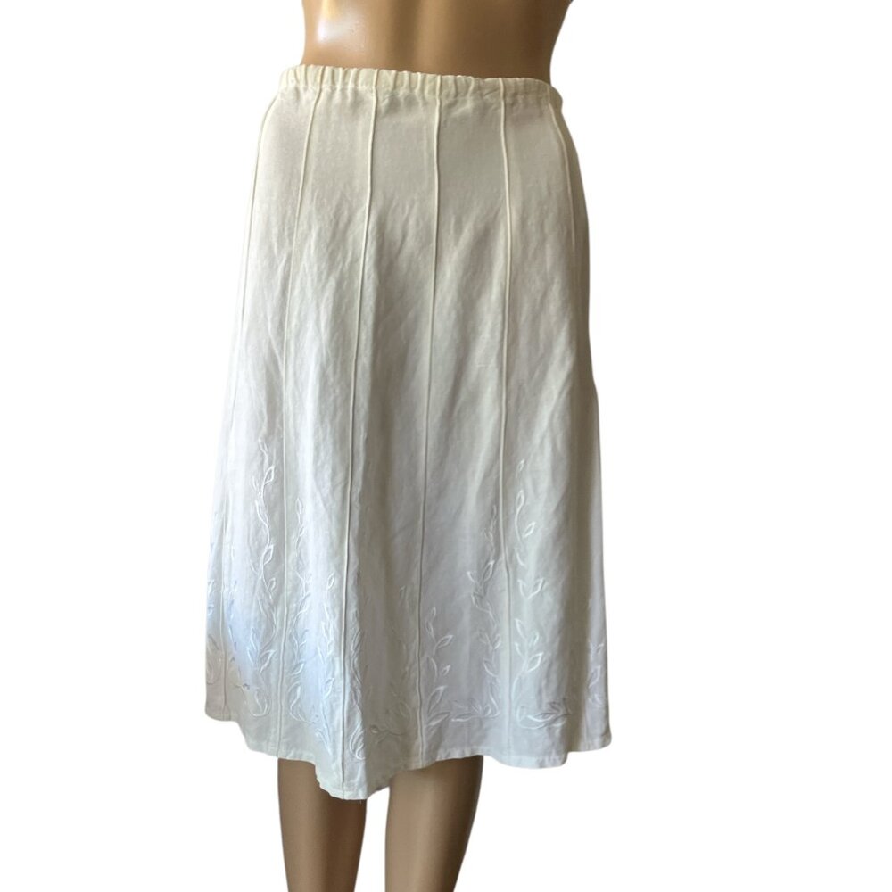 Beautiful A-Line Embroidered Knee Length Bohemian Style Skirt